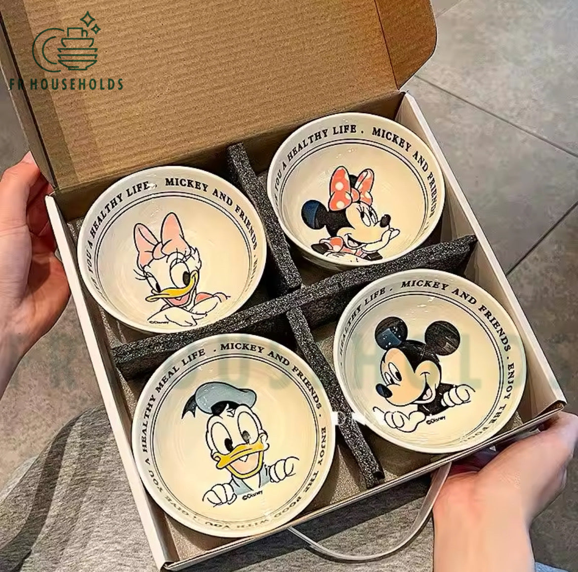 Walt Disney 4pcs Bowls Set With Orignal Disney Gift Box Packing.