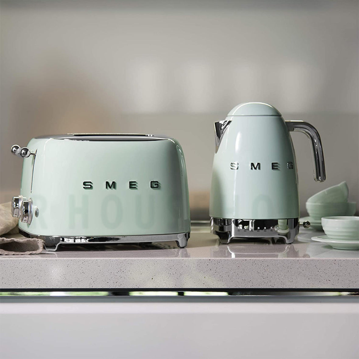 SMEG Retro Toaster Machine – Premium Stainless Steel 2-Slice Toaster with Adjustable Browning & Wide Slots | Pastel Green