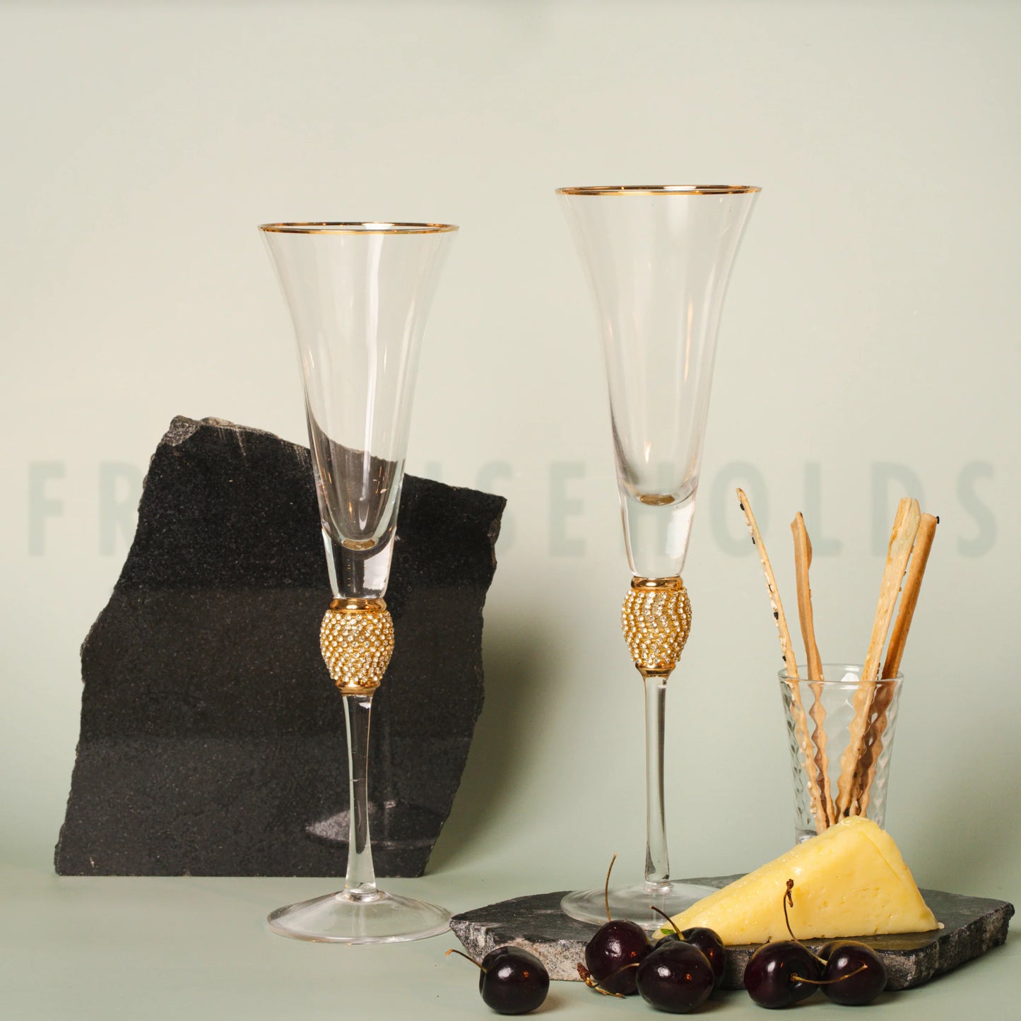 FRANZESE Russian Crystal Wine Glass โ Handmade Luxury with Gold Detailing