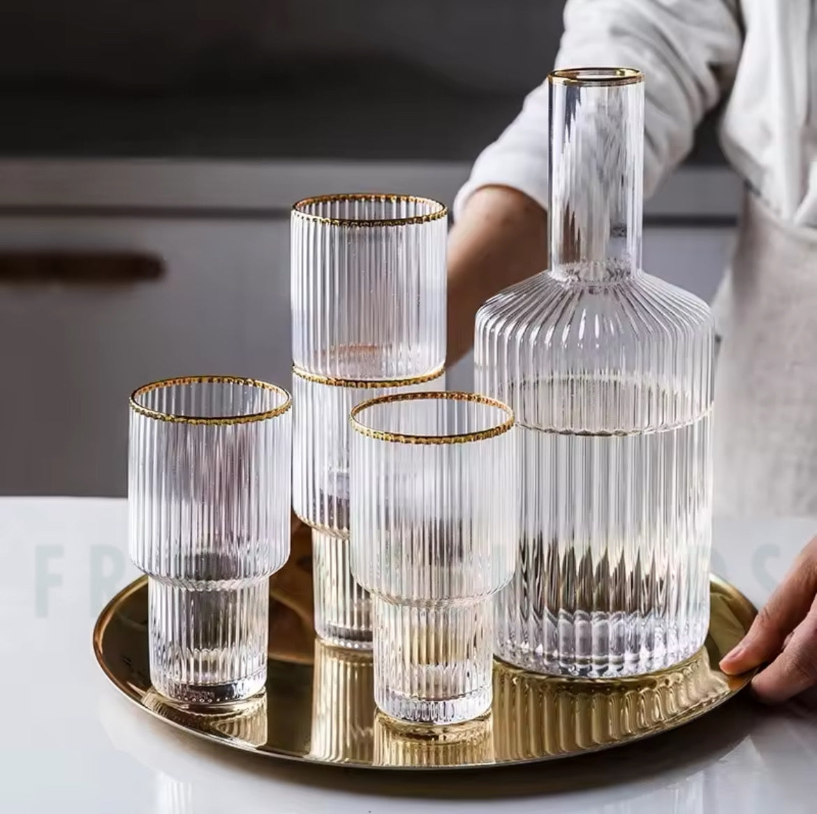Vintage Optic 5-Piece Decanter Set