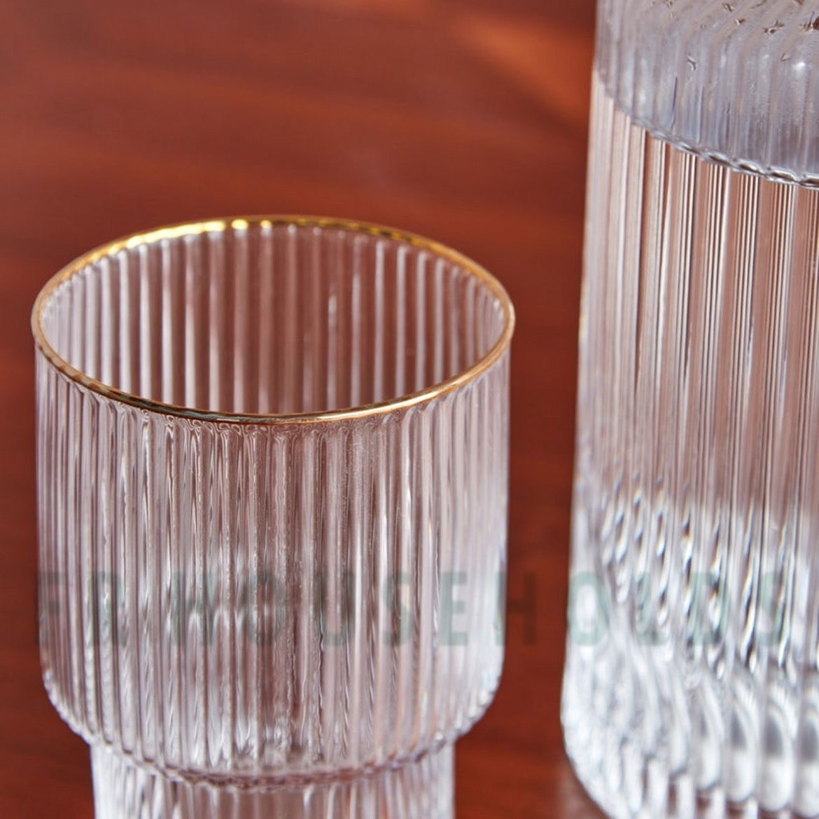Vintage Optic 5-Piece Decanter Set