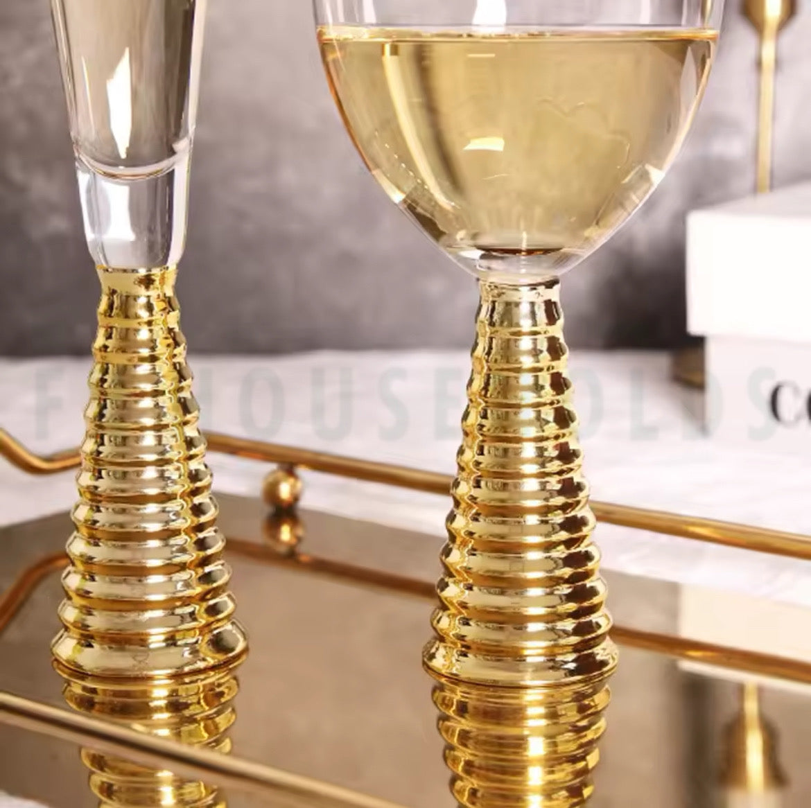 Luxury Spiral Champagne Flutes with Gold Base - 6PC
220g | 190ml – Toast in Opulence