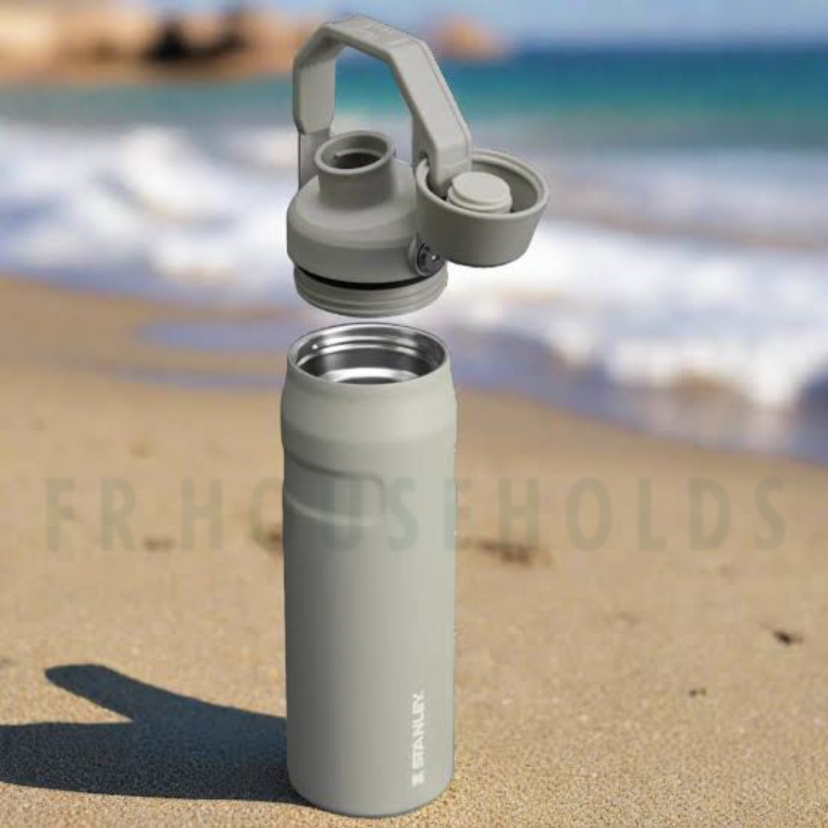 THE STANLEY ICEFLOW™ BOTTLE WITH FAST FLOW LID | 24 OZ - SAGE GRAY