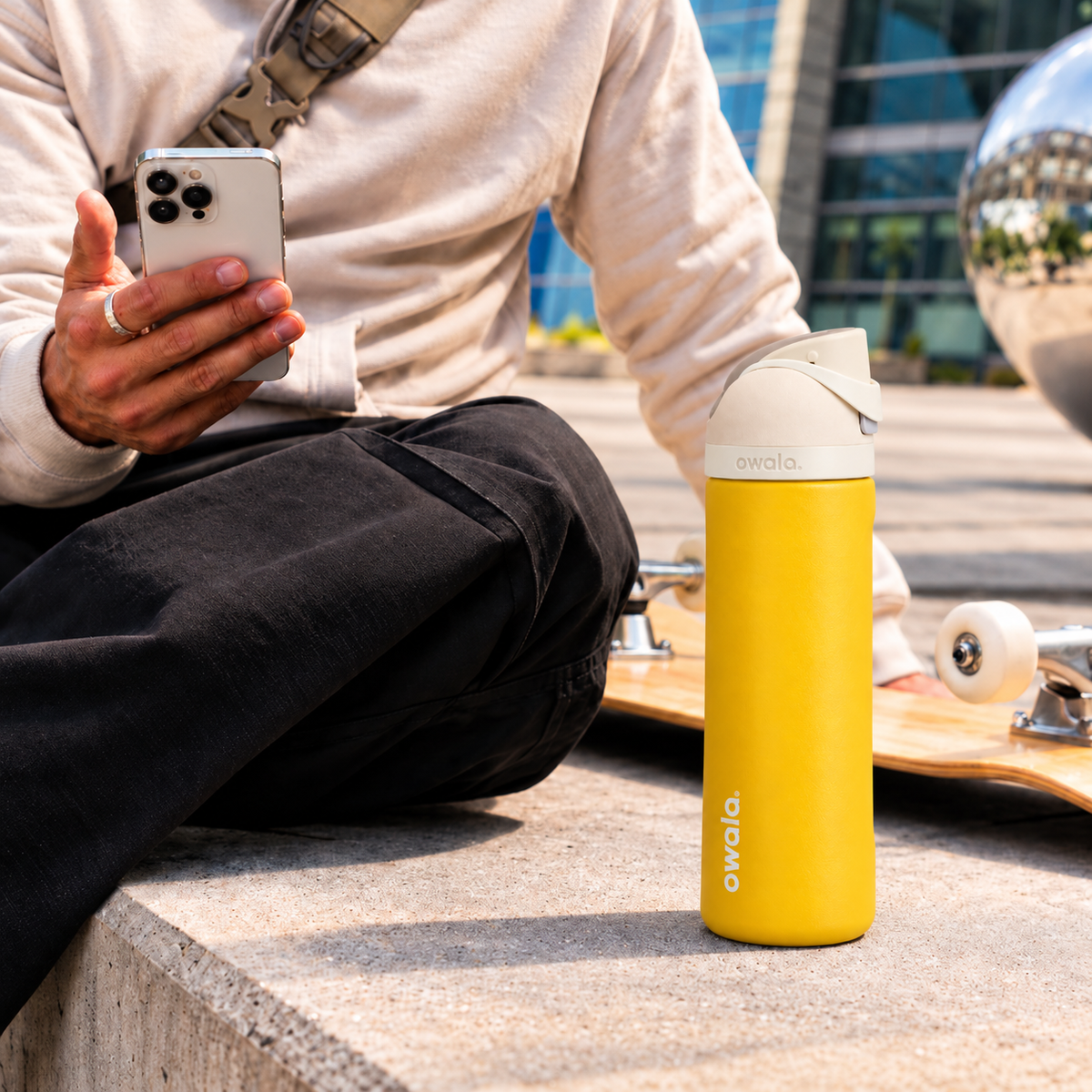 Owala FreeSip® Water Bottle - 32oz | Suppertime